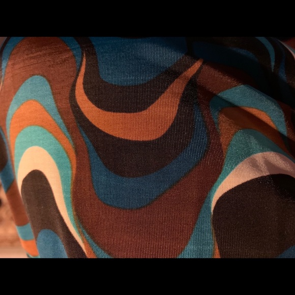 “Lia Lee” woman’s dress - Picture 4 of 5